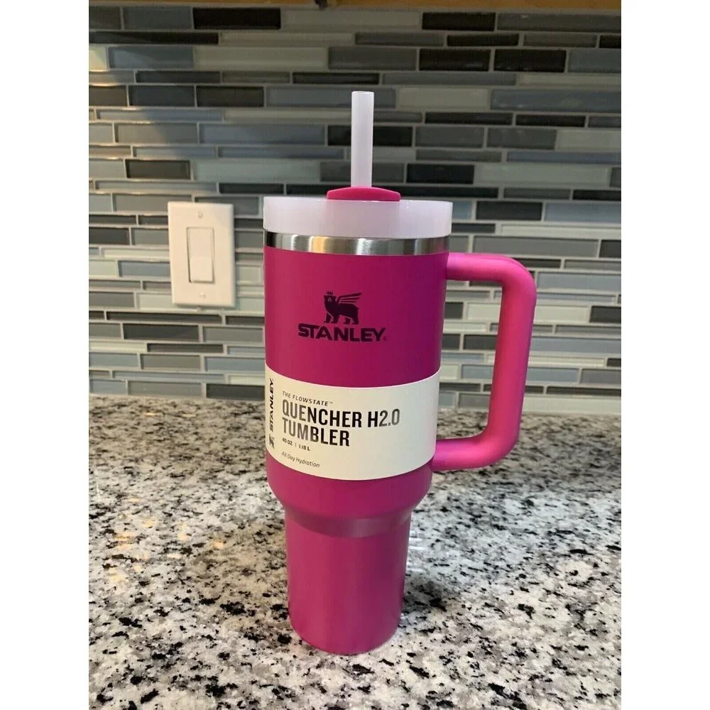 Stanley Fuchsia Pink 2.0 Quencher 40 Oz Tumbler NEW